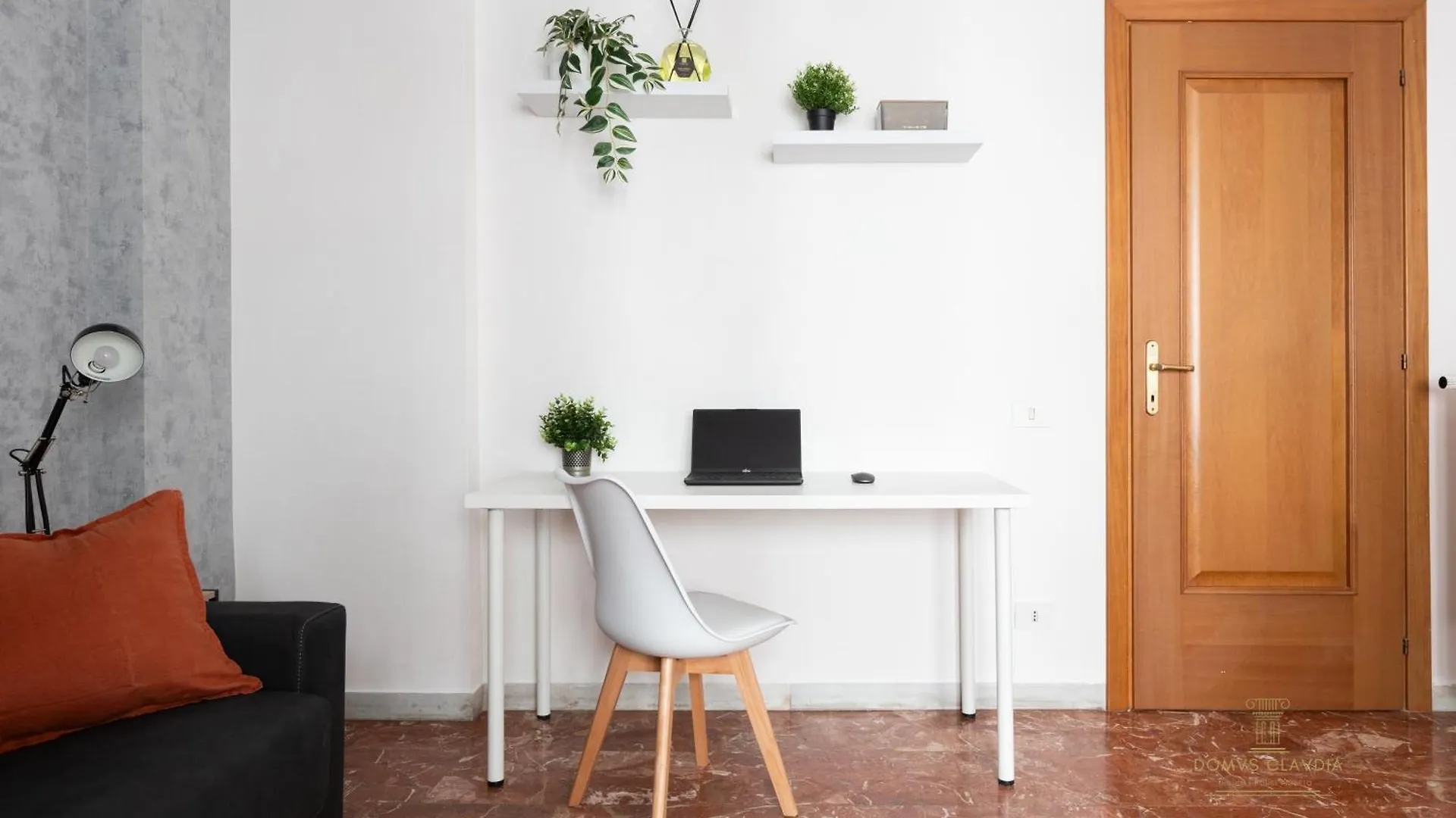 Domvs Clavdia - Metro Station, 8 Min To Center, Roma, 6Pax, A-C Apartment 0*, Rome Italy
