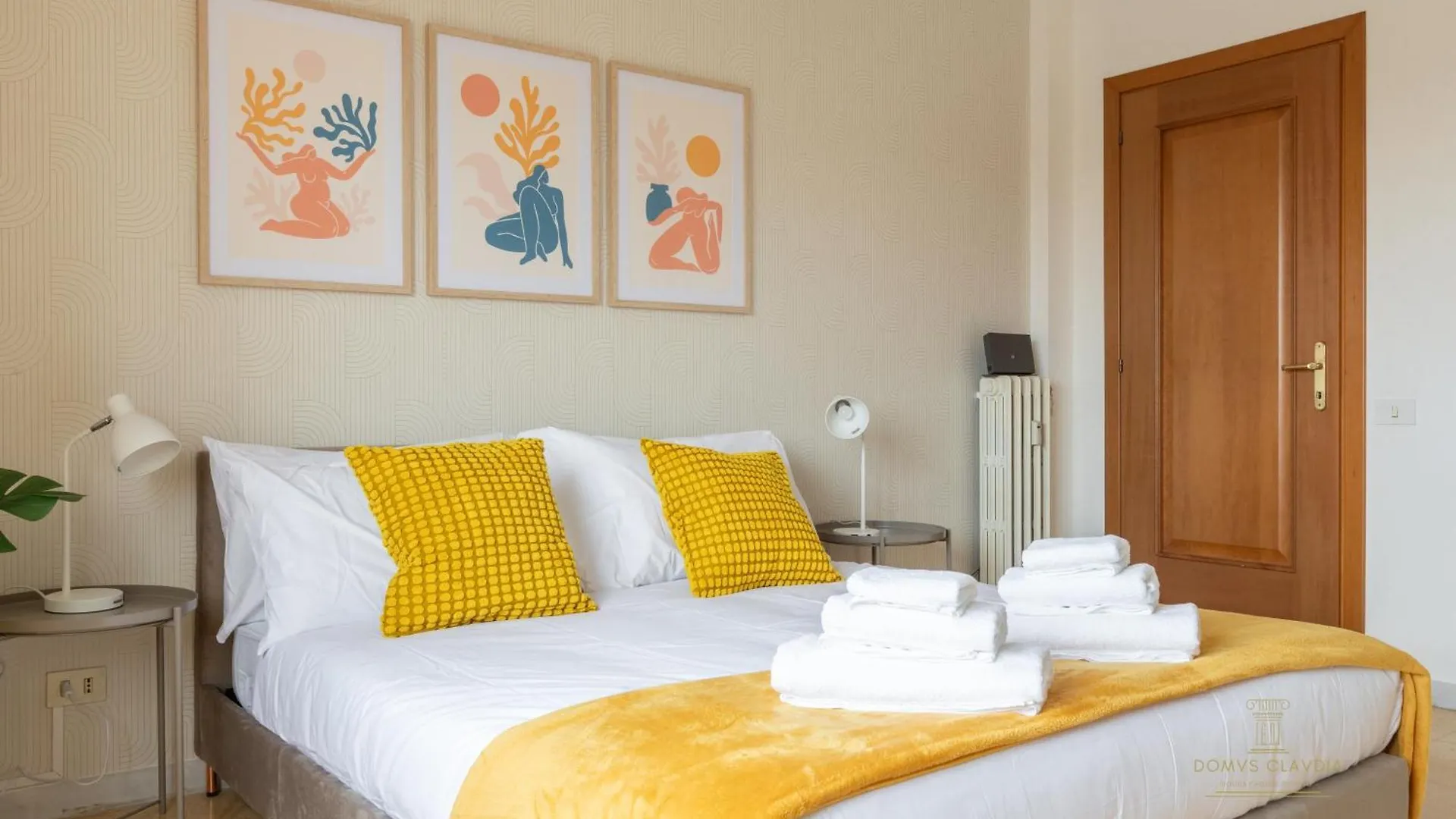 Appartamento Domvs Clavdia - Metro Station, 8 Min To Center, Roma, 6Pax, A-C Italia